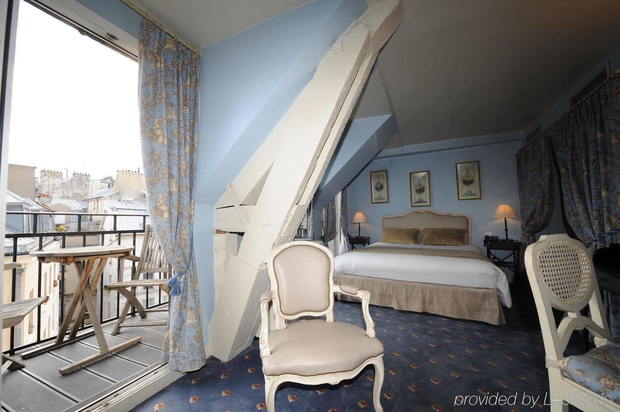 Hotel Des Ducs D'Anjou Paříž Pokoj fotografie